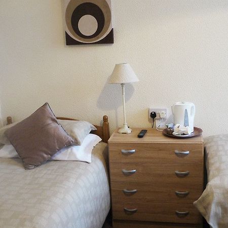 Hazelgrove Guest House Blackpool Exteriör bild