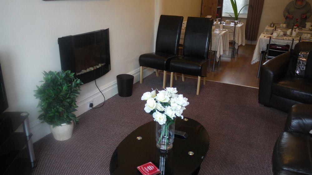 Hazelgrove Guest House Blackpool Exteriör bild
